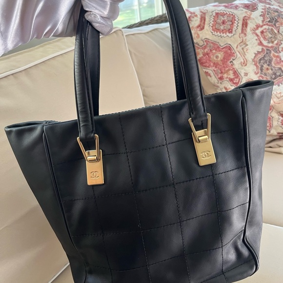 Authentic Chanel Chocolate Bar Tote - Picture 14 of 15